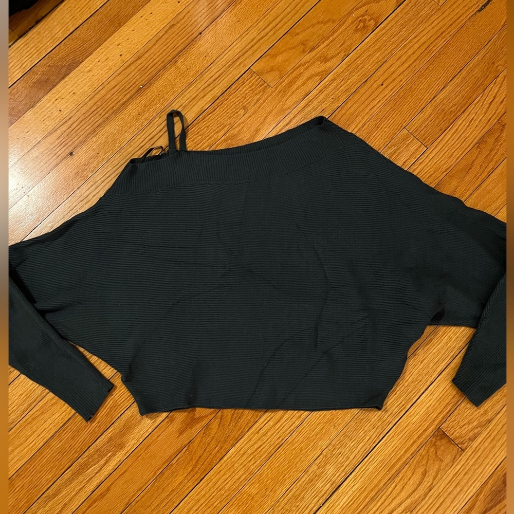 Forever 21 - dark green off one shoulder sweater - size medium